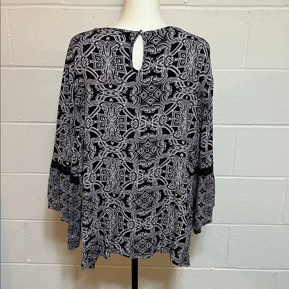Cato Patterned Women's Top - Picture 7 of 9